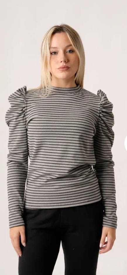 Remera Rayada Manga Larga con Volados