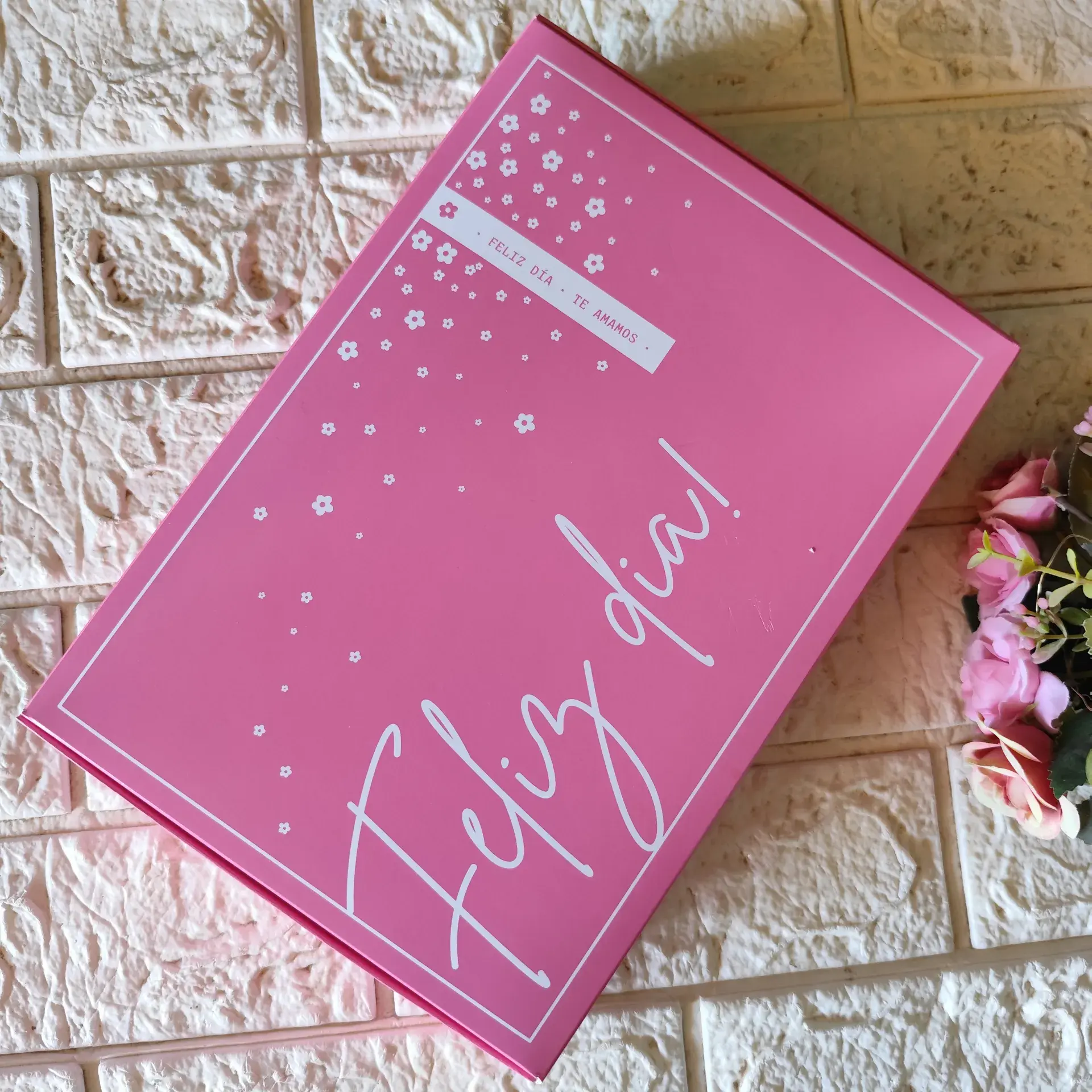 CAJA "FELIZ DIA - TE AMAMOS"