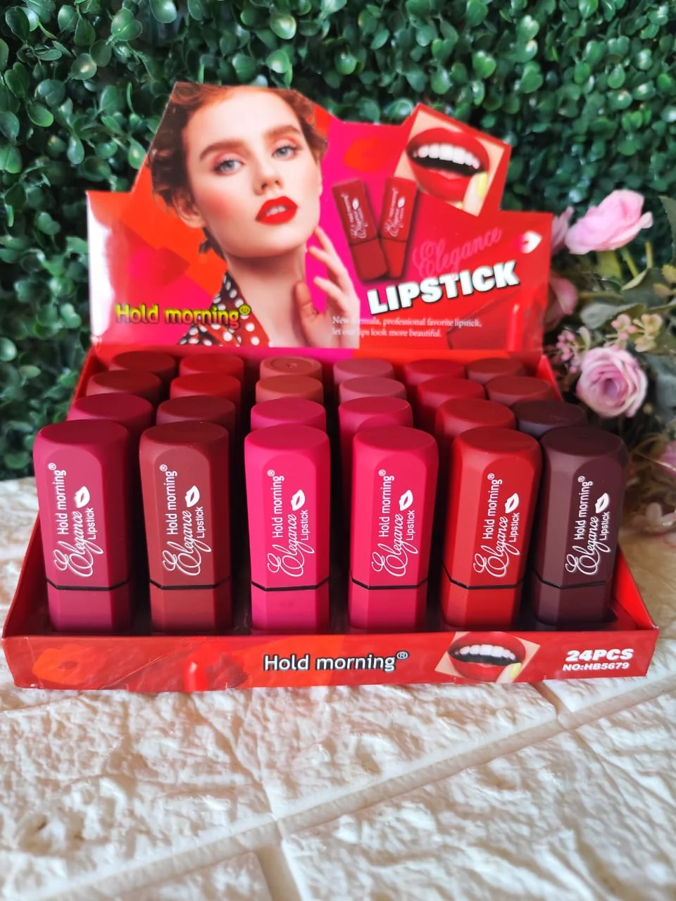 Lipstick Elegance - hold morning