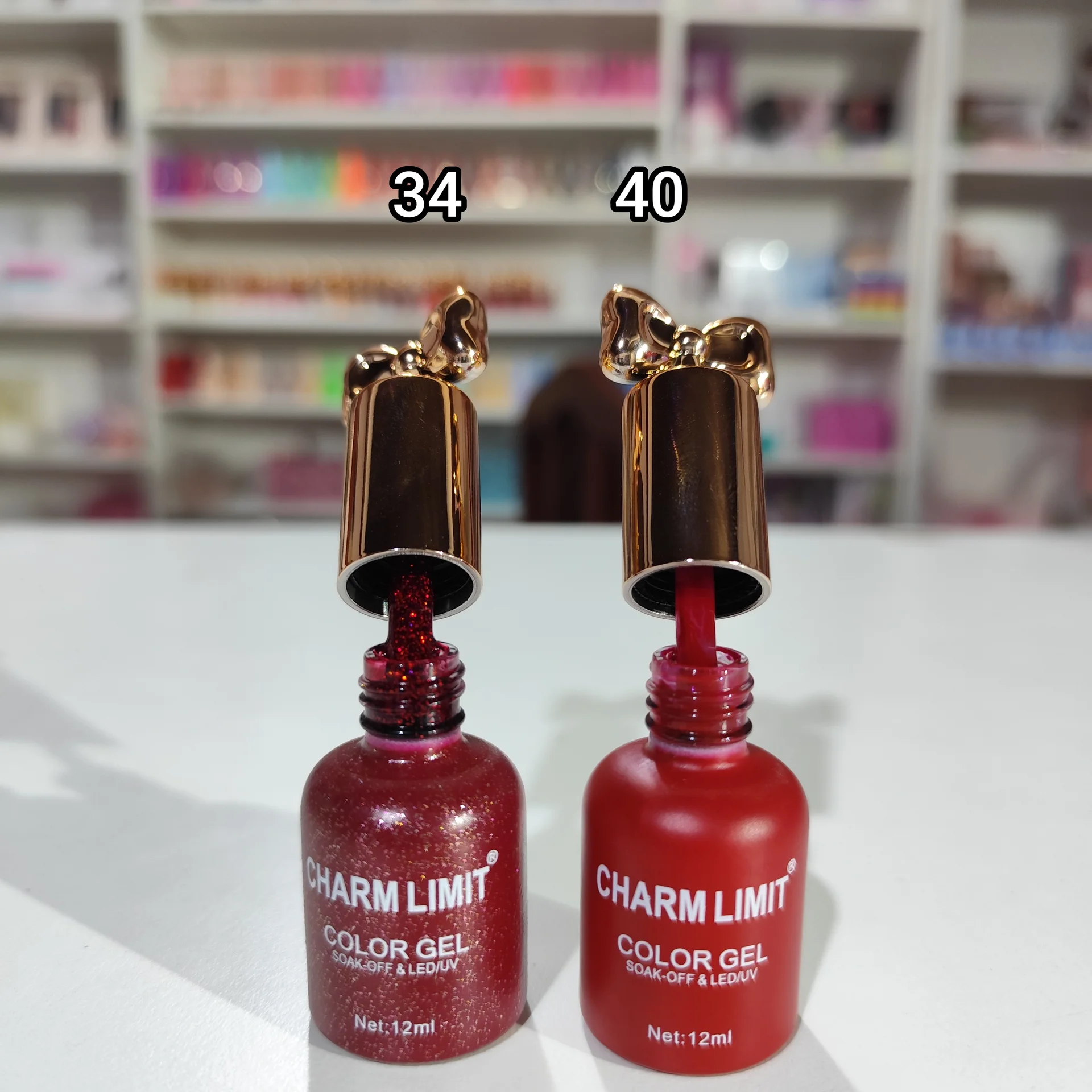 Esmalte de moño Charm limit de tapa dorada 12ml